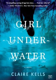 Girl Underwater Online